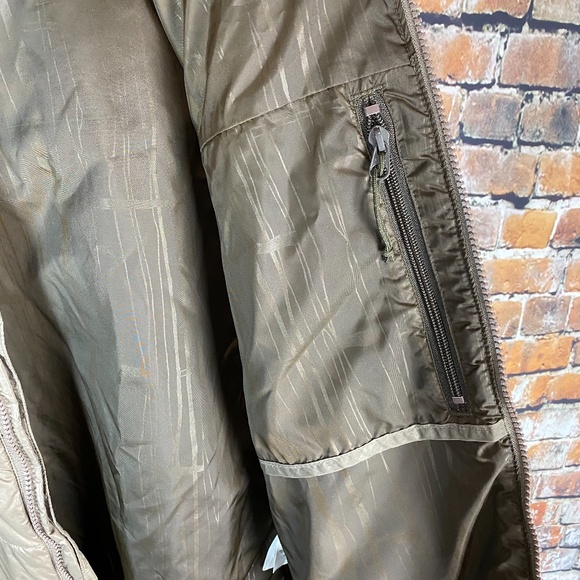 Columbia Puffer Jacket - Picture 4 of 6